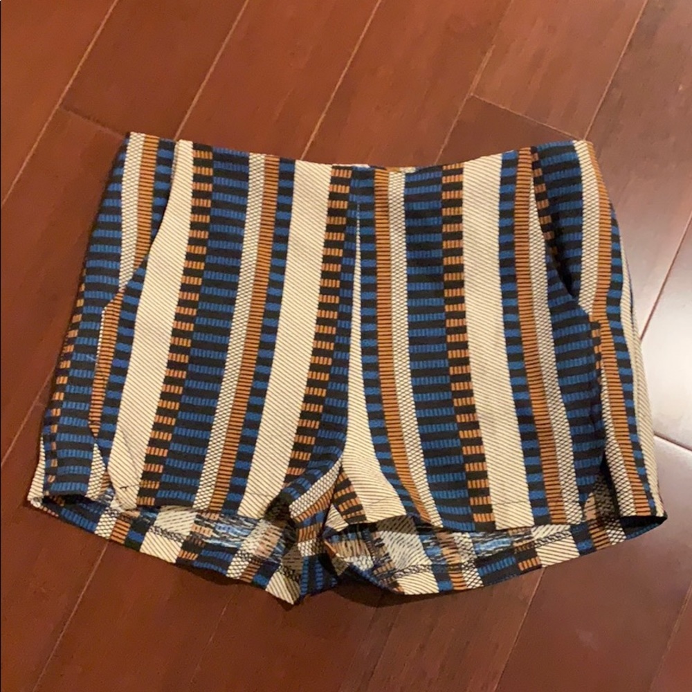 Lumiere shorts, size small!